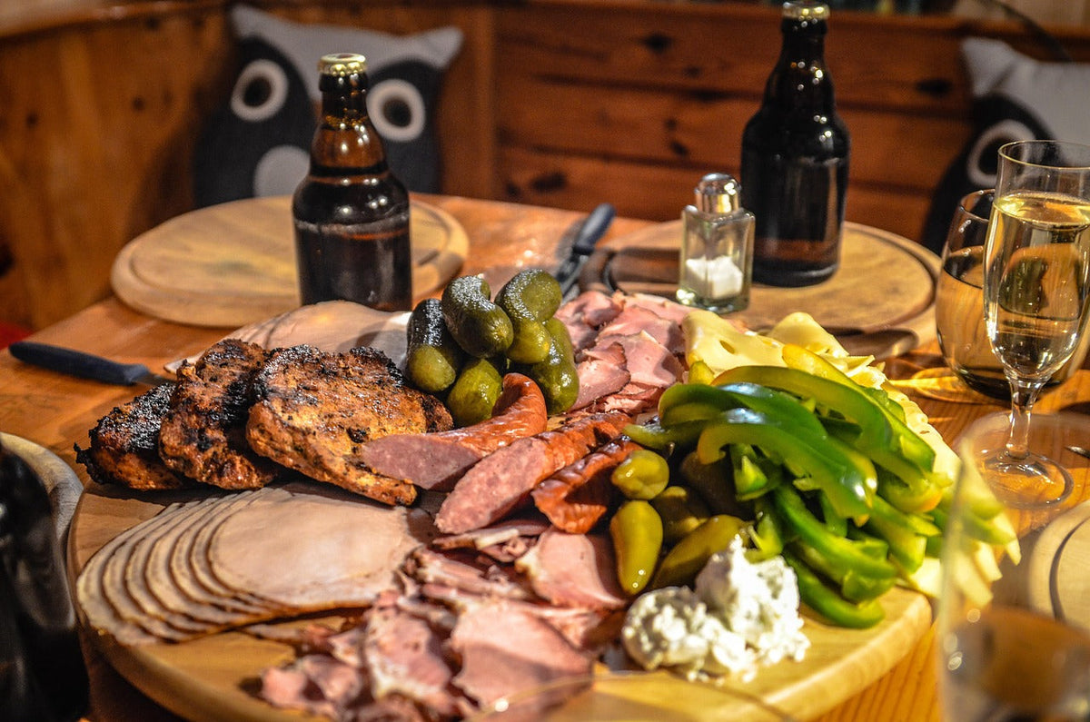 🧀 Beyond the Vineyard: Pairing Charcuterie Boards with Non-Alcoholic Drinks